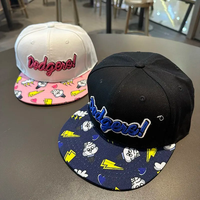 Casquettes Snapback en toile bleu marine à 6 panneaux, profil bas, non structurées, à visière plate, avec boucle en métal et cuir, logo personnalisé – Grande Vente