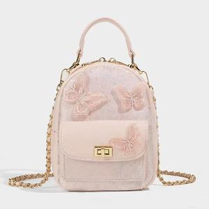 Borsetta da donna con capacità Badi - Product Image 1