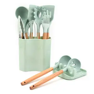 13PCS Kitchen Utensils Multifunction Wood Handle Cooking Ware Set Silicone Cooking Tools With Spoon Rest And Plastic Bucket