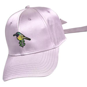 Casquette de baseball colorée en satin pour femmes avec nœud papillon à l'arrière Surface brillante Casquette de baseball en satin avec nœud en ruban pour femmes vente en gros - Product Image 5