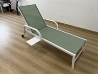 Chaise longue moderne pliable et portable à 4 positions avec structure métallique et tissu en toile pour l'extérieur