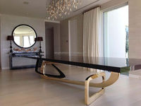 Ensemble de table à manger en marbre gris moderne avec pieds en acier inoxydable chromé pour hôtel ou villa avec chaise de salle à manger