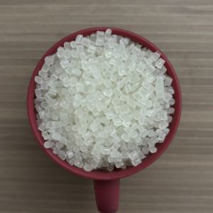 Granulés de LLDPE 7042 – Matière première plastique pour le moulage par injection-soufflage de films, sacs, tuyaux et bouteilles - Product Image 4