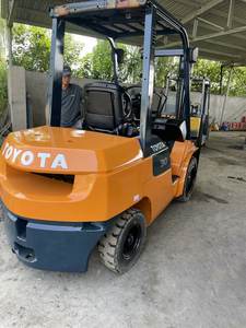 Chariot élévateur diesel d'occasion TOYOTA 7F30, 3 tonnes, fourche de 1520 mm, 3 m, 4,5 m - Product Image 5