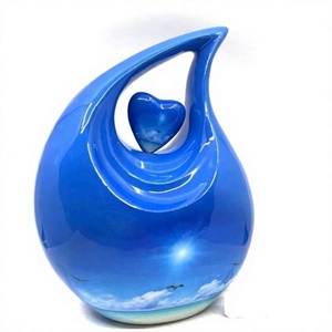 Urne funéraire décorative en céramique bleue en forme de cœur pour cendres d'adultes, urne funéraire classique pour cendres d'adultes. - Product Image 1