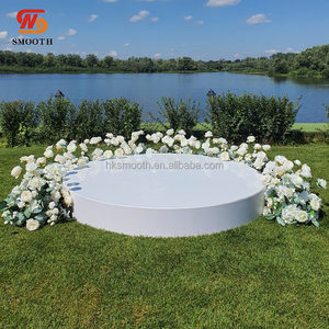 Escenario Redondo Moderno de PVC Acrílico Blanco para Decoración de Bodas - Product Image 1
