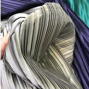 रेशम की तरह रेशमी कपड़े रंगीन झुर्रियों की पोशाक पार्टी भोज पोशाक पोशाक पोशाक पोशाक पोशाक पोशाक पोशाक पोशाक पोशाक कप। - Product Image 2