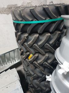 צמיגי טעינה תעשייתיים OTR למפעלים, צמיגי מחפרון, צמיגי טרקטור, צמיגי גריידר, צמיגי בולגרדר 405/70-20 - Product Image 5