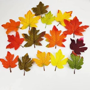 ใบเมเปิ้ลผ้าไหมเทียมสีทองและสีเขียวพร้อมกระถางแก้วสำหรับตกแต่งบ้าน-ปีใหม่ คริสต์มาส กันน้ำ เป็นมิตรกับสิ่งแวดล้อม - Product Image 4