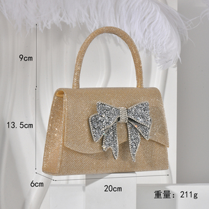 Nuova Borsa a Mano con Bordi Ondulati Glitterati a Forma di Farfalla, Elegante e Raffinata, Perfetta per le Feste - Product Image 3