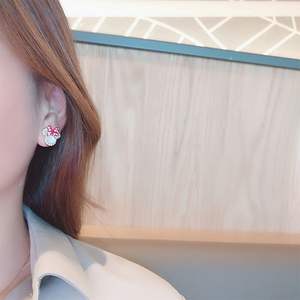 2025ต่างหูเพชรรูปโบว์สีทองน่ารักสำหรับเด็กสาวดีไซน์แฟชั่นเกาหลีต่างหูรูปหนูการ์ตูนน่ารักใหม่ - Product Image 4