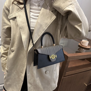 <span class=keywords><strong>Borsa</strong></span> a tracolla retrò da donna 2026, nuova, di tendenza, versatile, monospalla, in PU, alla moda, testurizzata, tinta unita, media, quadrata - Product Image 2