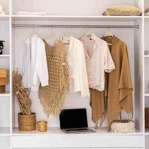 Cintres en velours noir antidérapants pour enfants, idéaux pour costumes et manteaux – Nouveauté très demandée - Product Image 5