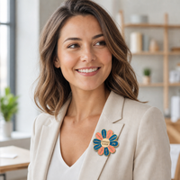 Broche personnalisée en émail dur avec motif floral, texte inspirant et motivant, badge métallique, logo décoratif, vente en gros, cadeau pour employés