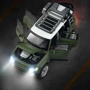 SG2402 Led ışıkları alaşım Metal 2.4G orantılı 4WD 4X4 Mini Diecast tırmanma uzaktan kumanda RC Offroad paletli oyuncak araba için Boys