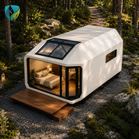 Maison préfabriquée en conteneur de 20 pieds avec panneaux composites en FRP et intérieur d'hôtel pour une location de luxe dans un complexe hôtelier