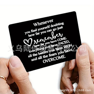 <span class=keywords><strong>Tarjeta</strong></span> de <span class=keywords><strong>Regalo</strong></span> con Palabras Grabadas, Aleación de Aluminio, Inspiradora, Mantente Fuerte, Minimalista, Moderna, 8.5x5.5cm - Product Image 5