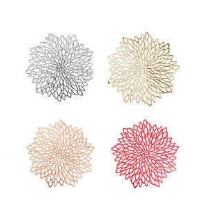 تصميم الأزياء مفرغ روز الذهب مفرغ المفارش الديكور الأنيق مثمنة الفينيل العزل الحراري حصيرة مكان مستدام - Product Image 3