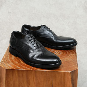 Nouvelles Chaussures Habillées en Cuir pour Hommes, Imperméables, Respirantes et Antidérapantes, Durables, Style Britannique Tendance pour le Quotidien et les Trajets - Product Image 1