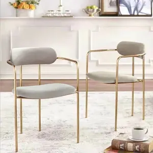 Lüks İskandinav ev Modern oturma yemek odası sandalyesi mobilya fransız tarzı tasarımcı Metal altın kol kumaş yemek sandalyesi
