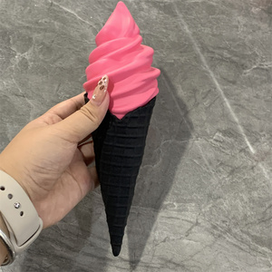 Modèle de cornet de gaufre artificiel de 22 cm (8,6 po) couleur chocolat et vanille, pour la présentation en chariot alimentaire, la publicité et le jeu - Product Image 5