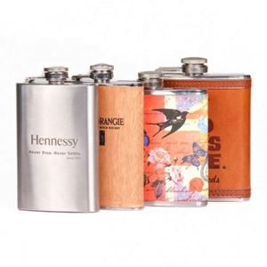 Ensemble de flacons à vin en acier inoxydable personnalisés avec logo - Product Image 1