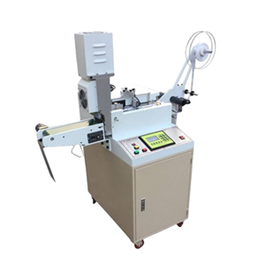 Máquina de corte ultrasónico de etiquetas elásticas con alimentación automática de cinta, cortadora de etiquetas totalmente automática para materiales tejidos y etiquetas de prendas. - Product Image 5