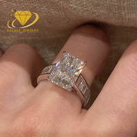 Bague de fiançailles style Old Money avec diamant de laboratoire radiant 5 carats, en or 14K et platine, coupe émeraude, luxe discret, certifiée IGI