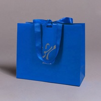 Sac en papier de shopping pour emballage de bijoux de luxe, avec ruban intégré en poignée, personnalisation du logo