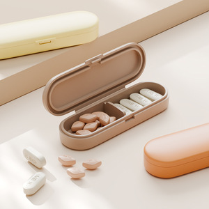 Pastillero Portátil de 2 Compartimentos, Mini Organizador de Medicamentos Magnético para Viajes y Aire Libre, Contenedor de Pastillas de <span class=keywords><strong>Dos</strong></span> Tamaños - Product Image 3
