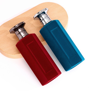 Sang Trọng 50Ml Hình Lục Giác Chai Nước Hoa Thủy Tinh Với Hợp Kim Kẽm Cap & Tufted Bơm Phun Đổ Xô Nước Hoa Chai Thủy Tinh Với Tufted - Product Image 3