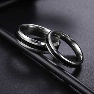 Nouvelle <span class=keywords><strong>Bague</strong></span> Ouverte en Acier Inoxydable Plaqué Argent, Motif Ligne Noire Émaillée, Haute Qualité, <span class=keywords><strong>Prix</strong></span> Bas, Bijoux de Couple - Product Image 4