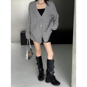 Cổ Điển Mùa Đông Lớn Chiên Bột Xoắn Nút Áo Len Áo V Cổ Cardigan Giản Dị Lười Biếng Phong Cách Hàng Đầu Phụ Nữ Lỏng Vừa Chiều Dài - Product Image 1