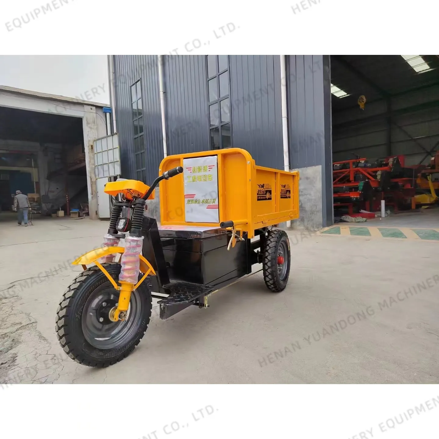 Cabin Cargo Tricycle Manufacturer Sales Stock Concrete Motorcycle Three Wheels