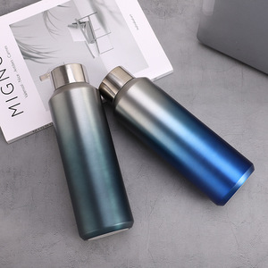 ซิลเวอร์เจ็ทขวดน้ำสแตนเลสสุญญากาศแบบไล่ระดับสีขนาด 600 มล. พร้อมฝาปิดฉนวนกันความร้อนสำหรับใช้ในสำนักงาน รถยนต์ บ้าน - Product Image 4