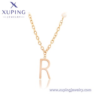 A00890834 เครื่องประดับ XUPING สร้อยคอจี้รูปตัวอักษร <span class=keywords><strong>R</strong></span> สีทอง 18K ประดับมุกน้ำจืด สำหรับผู้หญิง สไตล์ฮิปฮอป - Product Image 1