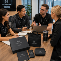 Ensemble cadeau technologique d'entreprise avec logo personnalisé pour les équipes de vente, comprenant un organiseur technologique, une batterie externe, un carnet, un stylo et un gobelet
