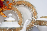 Vaisselle de luxe en porcelaine dorée en relief, style vintage, service de table en céramique arabe, provenant de la nouvelle porcelaine osseuse