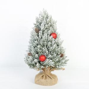 Nouveau Design 20cm Noël Mini Décor Arbre De Noël Pe Arbre De Table avec Blanc Peint Fournitures Décoration De Noël - Product Image 3