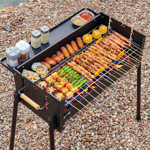 Barbecue portable au charbon de bois, sans fumée, avec outils et épices, pour le camping et les pique-niques - Product Image 1