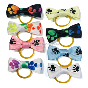 Không Được Vật Nuôi Chải Chuốt Tóc Bow 100% <span class=keywords><strong>Polyester</strong></span> <span class=keywords><strong>Satin</strong></span> Ruy Băng Rắn Phong Cách Mặt Duy Nhất Với Ban Nhạc Cao Su Cho Tóc Phụ Kiện - Product Image 1