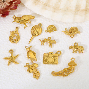 Colgantes de Animales Chapados en Oro: Medusa, Pingüino, Caracol, Oso, Leopardo para Fabricación de Joyas, Accesorios DIY, Uso Diario Unisex - Product Image 1