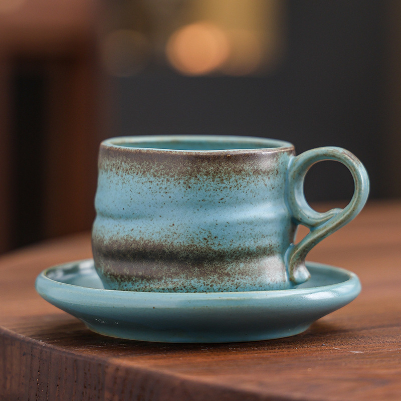 Ensemble tasse et assiette gros ventre bleu ciel
