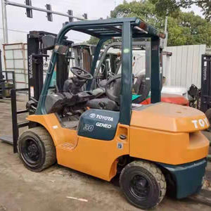Small 2.5 Ton Gas Forklift with toy ota Seat <b>Lift</b> Height 4.8 Meters - Product Image 6