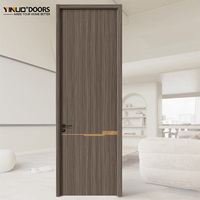 Porte intérieure minimaliste en bois massif YINUO sur mesure avec incrustation métallique dorée, grain vertical, pour chambre moderne, quincaillerie complète