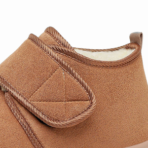 Vente en gros de chaussures d'hiver avec doublure en fourrure chaussures décontractées en coton doux antidérapantes pantoufles d'intérieur bottes de neige de marche pour hommes et femmes - Product Image 5