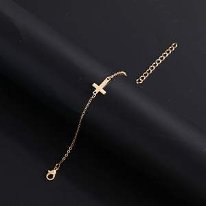 Pulsera de Acero Inoxidable Chapada en Oro Minimalista y Moderna con Cuentas Cruzadas para Mujer, Gran Venta 2025 - Product Image 3