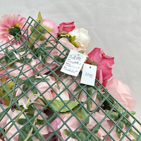 Décoration murale personnalisée en fleurs de rose artificielles en soie rouge pour la maison, les fêtes, les mariages, magnifiques et colorées, emballées dans un carton