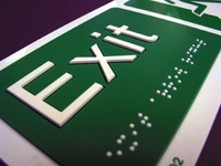 Letrero Comercial para Puerta con Braille ADA, Venta Directa de Fábrica, para Hospitales, Centros Comerciales, Escuelas y Hoteles
