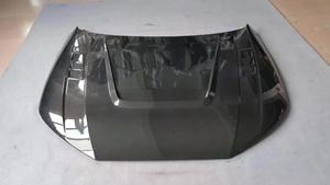 Capot en fibre de carbone de haute qualité avec design ventilé pour Audi A4 S4 Rs4 B9 - Product Image 2